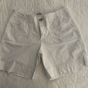 Lee Shorts Women’s Size 10 Just Below The Waist White Cargo Utility 100% Cotton